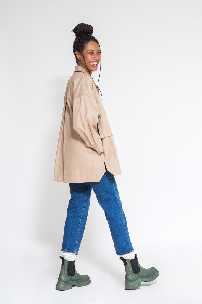 Faded line jojo soft oversized safari jacket in camel color cotton twill side