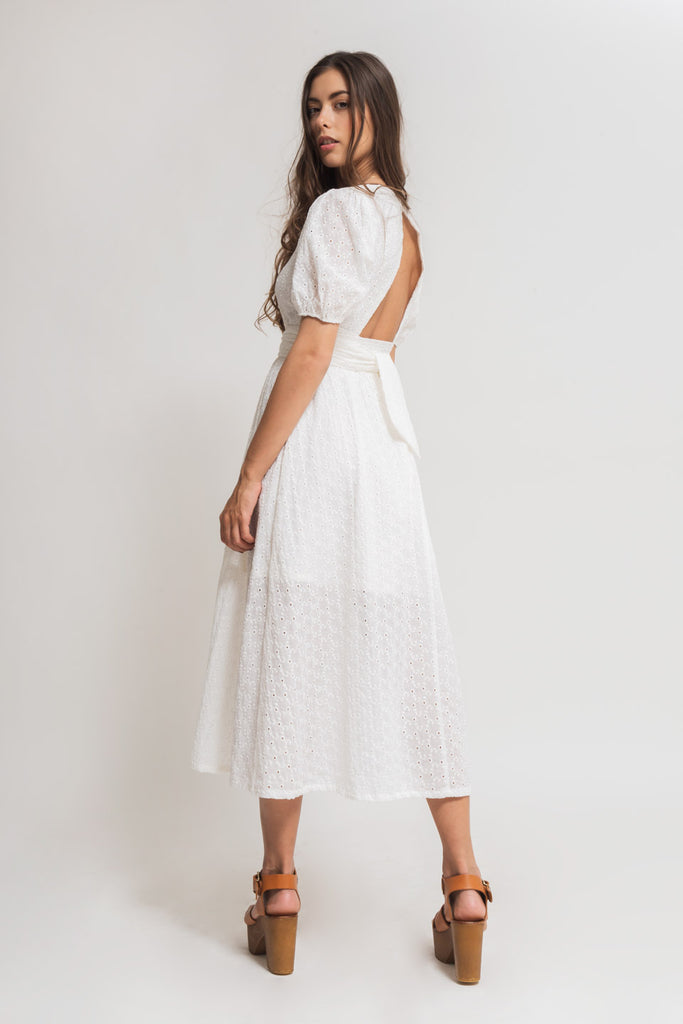 faded line vestido blanco algodón bordado manga corta